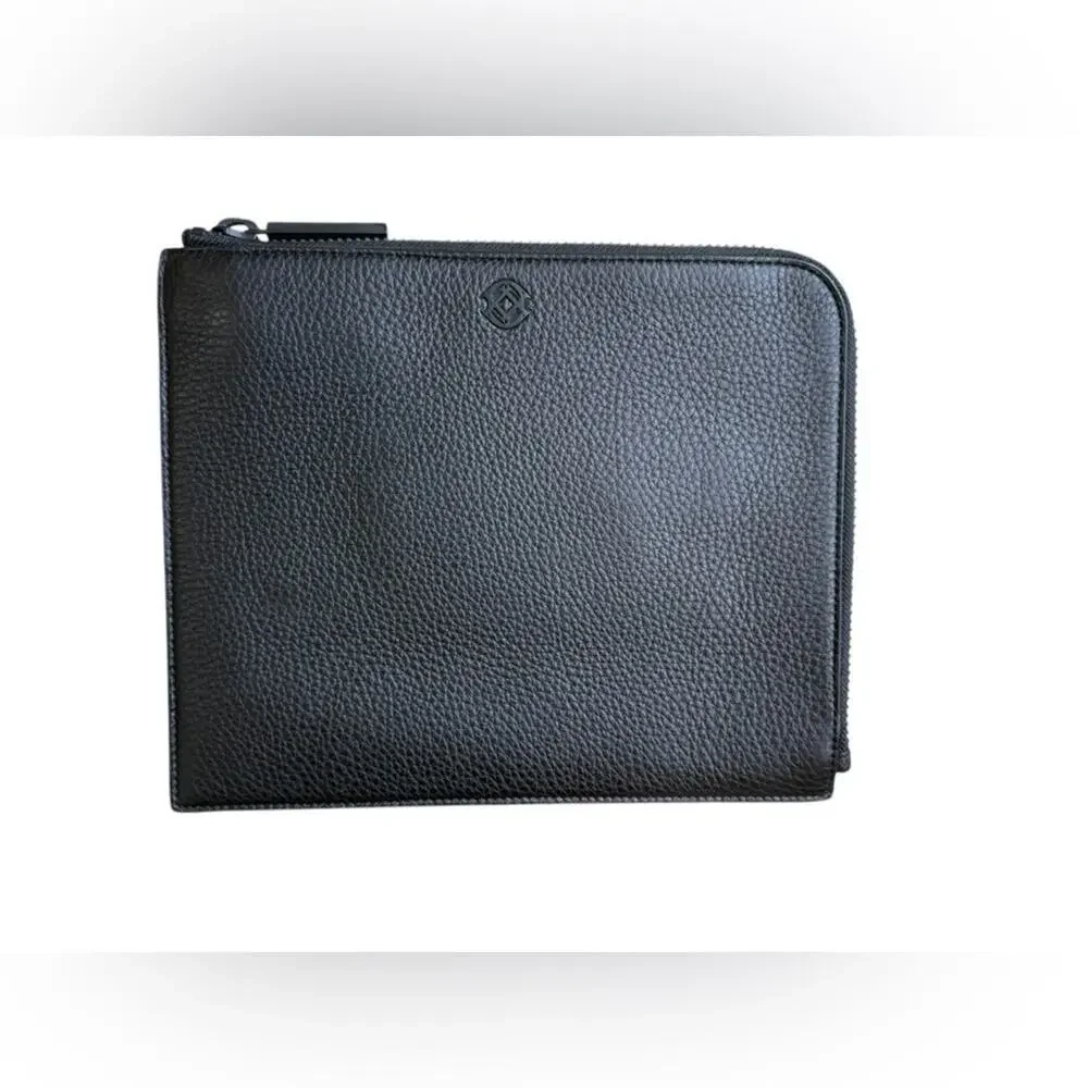 NWOT Dagne Dover The Elle Clutch